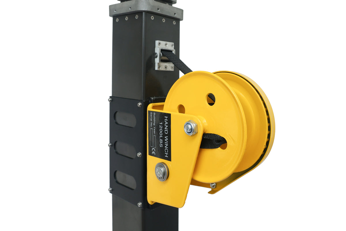 Manual winch telescopic mast