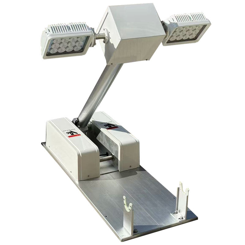 Vehicle roof mounted foldable light