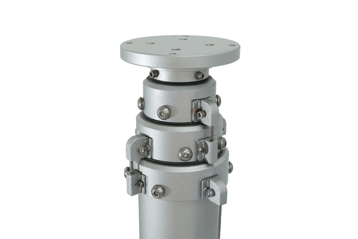 Manual winch telescopic mast
